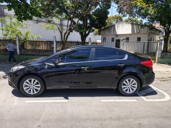 KIA CERATO 1.6 SX 16V FLEX 4P AUTOMÁTICO