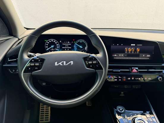 KIA-NIRO-2023