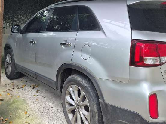 KIA-SORENTO-2.4 16V GASOLINA EX 7L 4WD AUTOMÁTICO KIA-SORENTO-2014