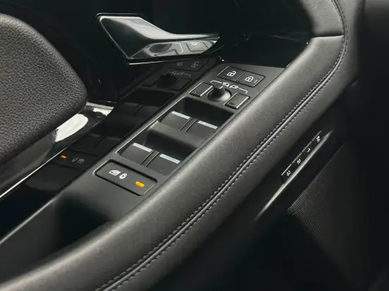 LAND ROVER-RANGE ROVER EVOQUE-2023
