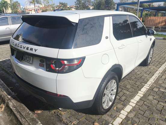 LAND ROVER-DISCOVERY SPORT-2016