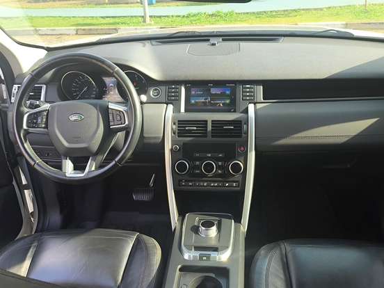 LAND ROVER-DISCOVERY SPORT-2016