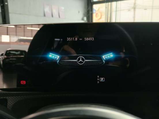 MERCEDES-BENZ-A 200-2020
