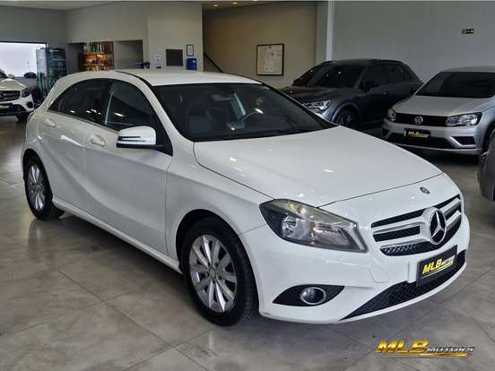 MERCEDES-BENZ-A 200-1.6 TURBO STYLE 16V GASOLINA 4P AUTOMÁTICO MERCEDES-BENZ-A 200-2013