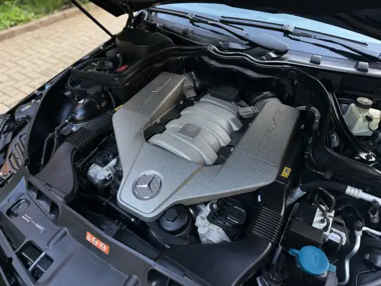 MERCEDES-BENZ-C 63 AMG-2010