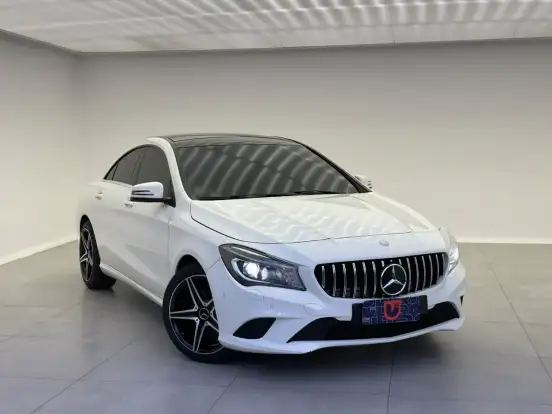 MERCEDES-BENZ-CLA 200-2015