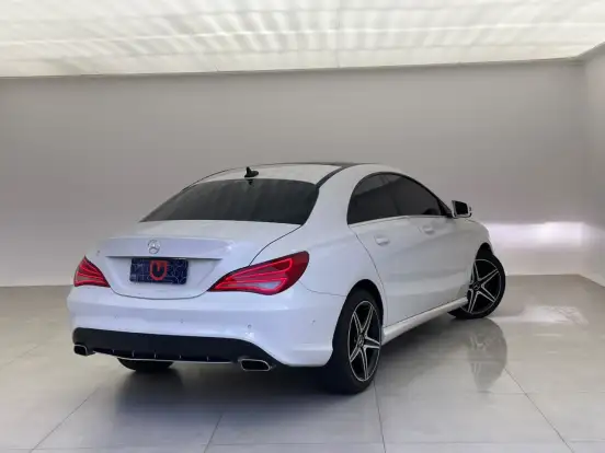 MERCEDES-BENZ-CLA 200-2015