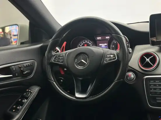 MERCEDES-BENZ-CLA 200-2015