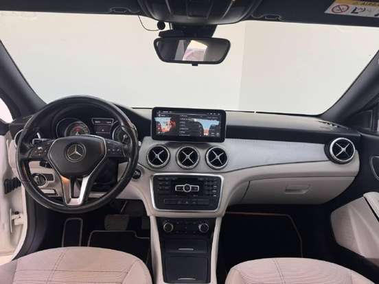 MERCEDES-BENZ-CLA 200-2014