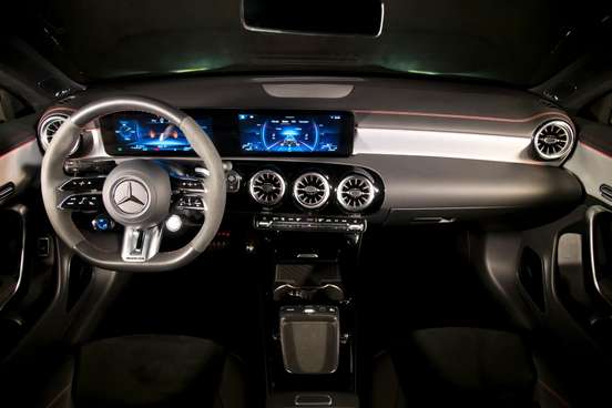 MERCEDES-BENZ-CLA 45 AMG-2025