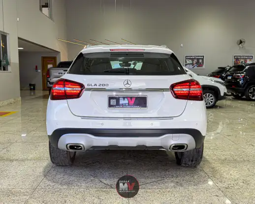 MERCEDES-BENZ-GLA 200-2019