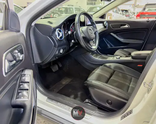 MERCEDES-BENZ-GLA 200-2019