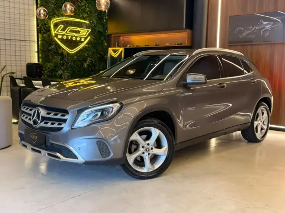 MERCEDES-BENZ GLA 200 1.6 CGI FLEX ENDURO 7G-DCT