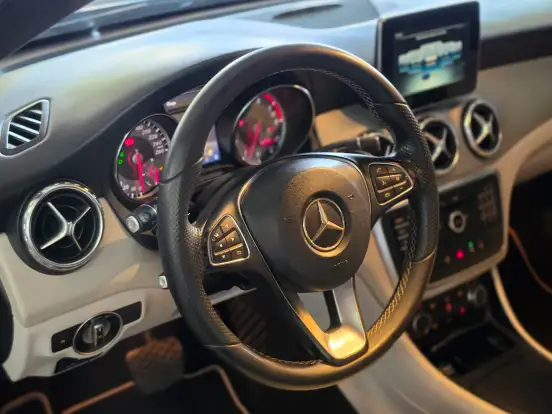 MERCEDES-BENZ-GLA 200-1.6 CGI STYLE 16V TURBO FLEX 4P AUTOMÁTICO MERCEDES-BENZ-GLA 200-2015