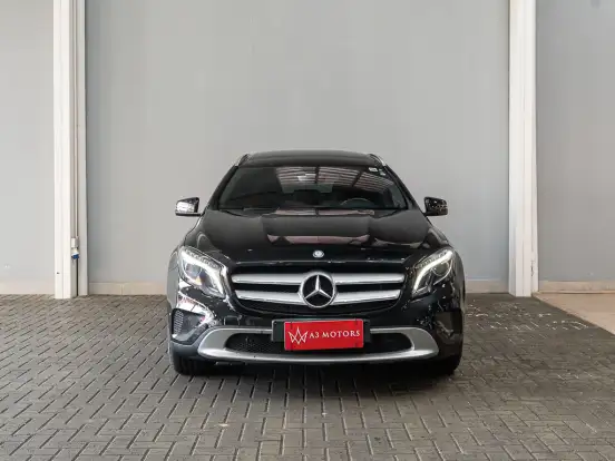 MERCEDES-BENZ-GLA 200-1.6 CGI VISION 16V TURBO GASOLINA 4P AUTOMÁTICO MERCEDES-BENZ-GLA 200-2014