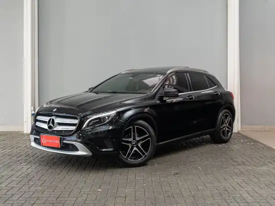 MERCEDES-BENZ-GLA 200-1.6 CGI VISION 16V TURBO GASOLINA 4P AUTOMÁTICO MERCEDES-BENZ-GLA 200-2014
