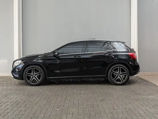 MERCEDES-BENZ-GLA 200-1.6 CGI VISION 16V TURBO GASOLINA 4P AUTOMÁTICO MERCEDES-BENZ-GLA 200-2014