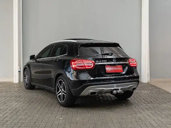 MERCEDES-BENZ-GLA 200-1.6 CGI VISION 16V TURBO GASOLINA 4P AUTOMÁTICO MERCEDES-BENZ-GLA 200-2014