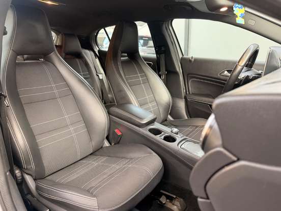 MERCEDES-BENZ-GLA 200-2014