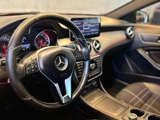 MERCEDES-BENZ-GLA 200-1.6 CGI ADVANCE 16V TURBO FLEX 4P AUTOMÁTICO MERCEDES-BENZ-GLA 200-2014