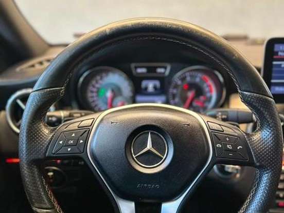 MERCEDES-BENZ-GLA 200-1.6 CGI ADVANCE 16V TURBO FLEX 4P AUTOMÁTICO MERCEDES-BENZ-GLA 200-2014