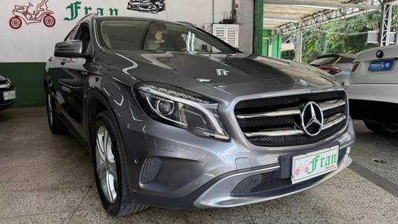 MERCEDES-BENZ GLA 200 1.6 CGI ADVANCE 16V TURBO FLEX 4P AUTOMÁTICO