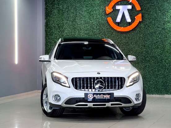 MERCEDES-BENZ-GLA 200-2018