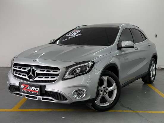 MERCEDES-BENZ-GLA 200-2017