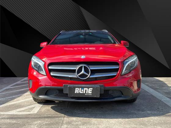 MERCEDES-BENZ GLA 200 1.6 CGI VISION 16V TURBO FLEX 4P AUTOMÁTICO
