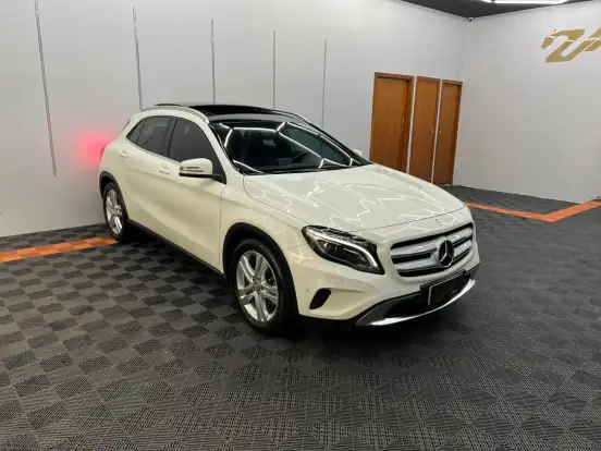 MERCEDES-BENZ-GLA 250-2015