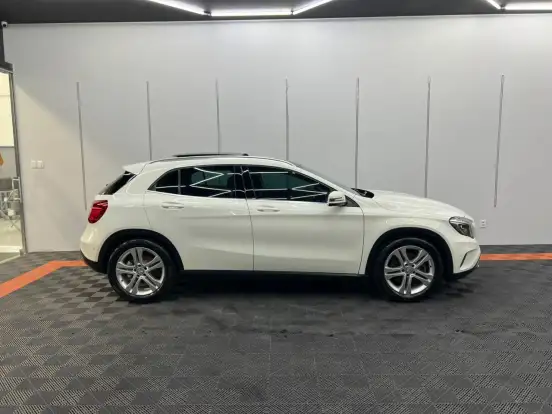 MERCEDES-BENZ-GLA 250-2015