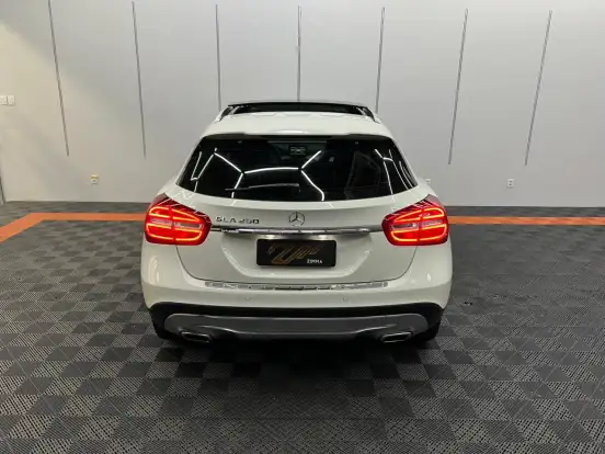 MERCEDES-BENZ-GLA 250-2.0 16V TURBO GASOLINA VISION 4P AUTOMÁTICO MERCEDES-BENZ-GLA 250-2015
