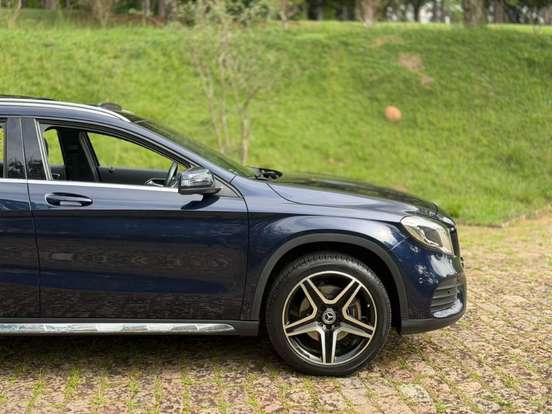 MERCEDES-BENZ-GLA 250-2018