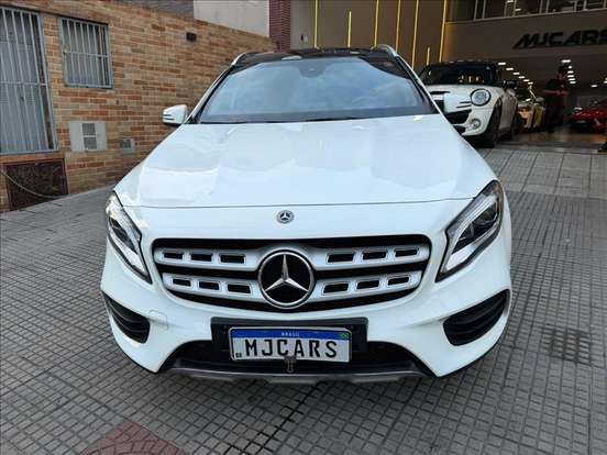 MERCEDES-BENZ-GLA 250-2018