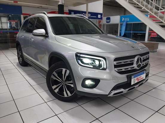 MERCEDES-BENZ-GLB 200-2021