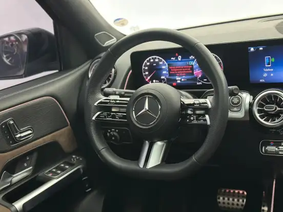 MERCEDES-BENZ-GLB 220-2025
