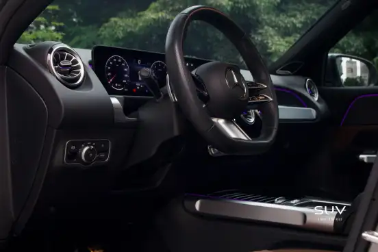 MERCEDES-BENZ-GLB 220-2025