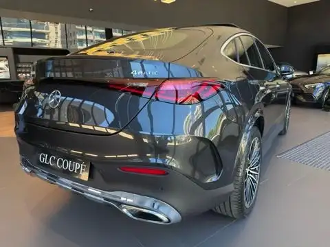 MERCEDES-BENZ-GLC 300-2026