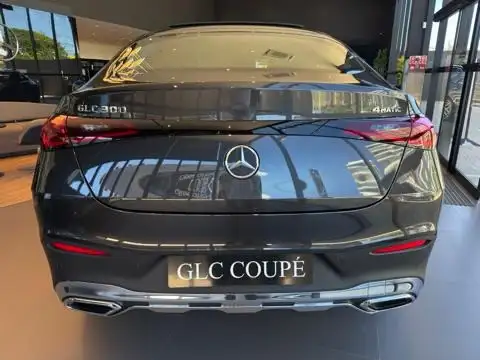 MERCEDES-BENZ-GLC 300-2026
