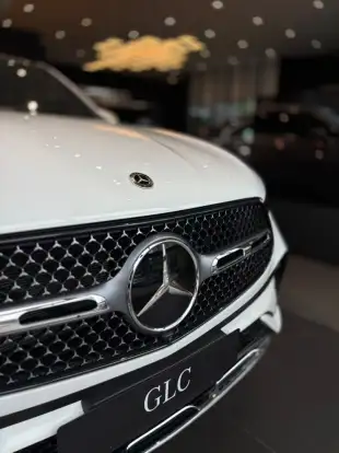 MERCEDES-BENZ-GLC 300-2026