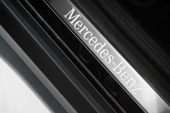 MERCEDES-BENZ-GLC 300-2025