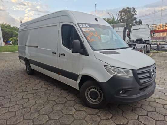 MERCEDES-BENZ-SPRINTER-2023