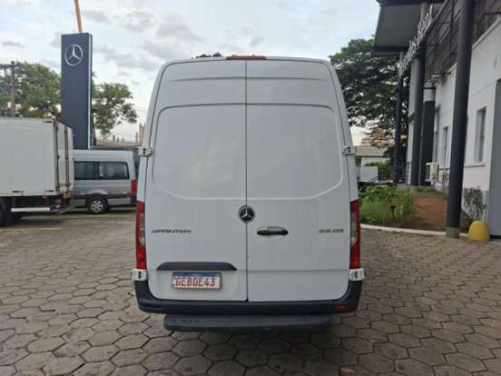 MERCEDES-BENZ-SPRINTER-2023