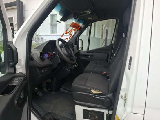MERCEDES-BENZ-SPRINTER-2023