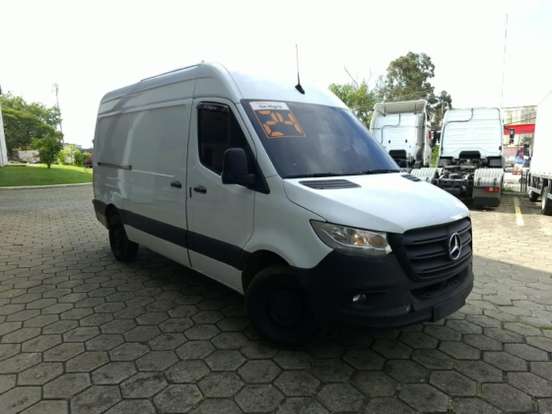 MERCEDES-BENZ-SPRINTER-2023