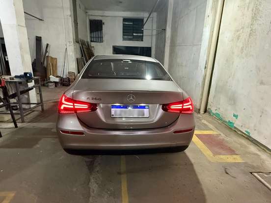 MERCEDES-BENZ-A 200-2020