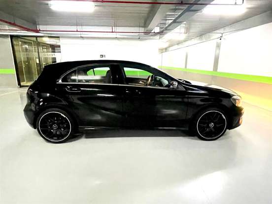 MERCEDES-BENZ-A 200-2014