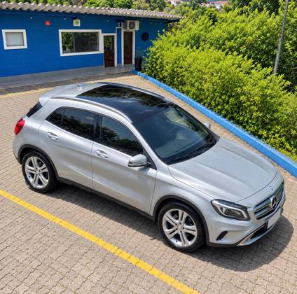 MERCEDES-BENZ GLA 200 1.6 CGI VISION 16V TURBO GASOLINA 4P AUTOMÁTICO