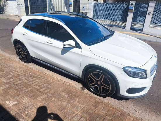 MERCEDES-BENZ-GLA 250-2015