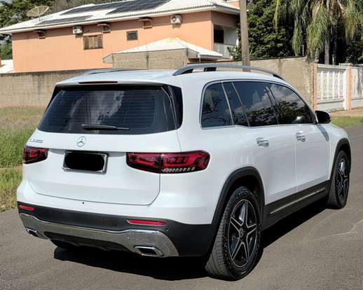 MERCEDES-BENZ-GLB 200-2021